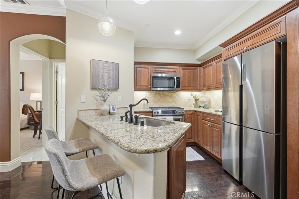 901 Deep Valley Drive 106