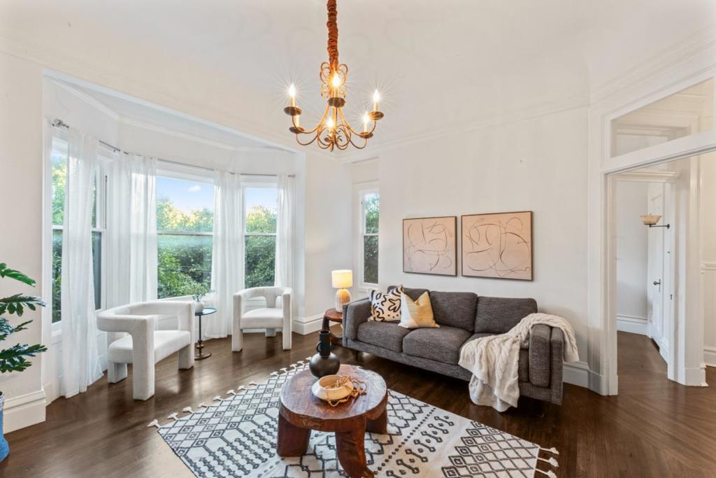 483 Oak Street, San Francisco CA 94102