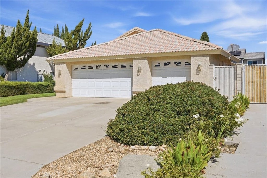 17980 Lakeview