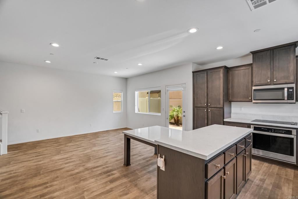 5474 Starlight Pl