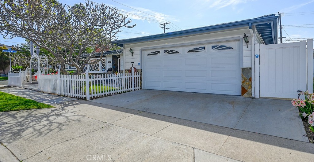 3067 Trinity Drive