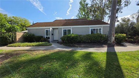 22045 Lakeland Lake Forest CA 92630