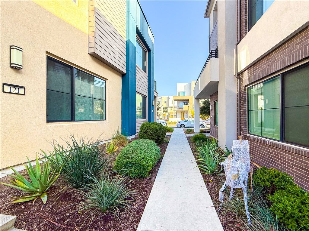 121 Novel, Irvine CA 92618 - Photo 37