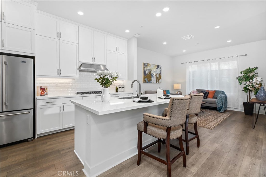 121 Novel, Irvine CA 92618 - Photo 8