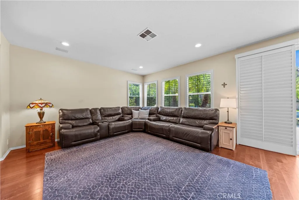 Temecula, California 92592, United States, 4 Bedrooms Bedrooms, ,3 BathroomsBathrooms,Residential,Active,173595