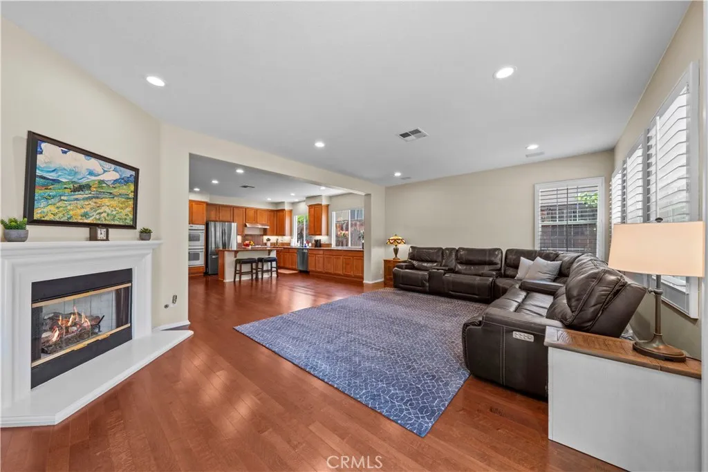 Temecula, California 92592, United States, 4 Bedrooms Bedrooms, ,3 BathroomsBathrooms,Residential,Active,173595