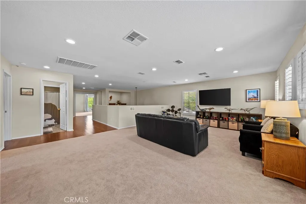 Temecula, California 92592, United States, 4 Bedrooms Bedrooms, ,3 BathroomsBathrooms,Residential,Active,173595