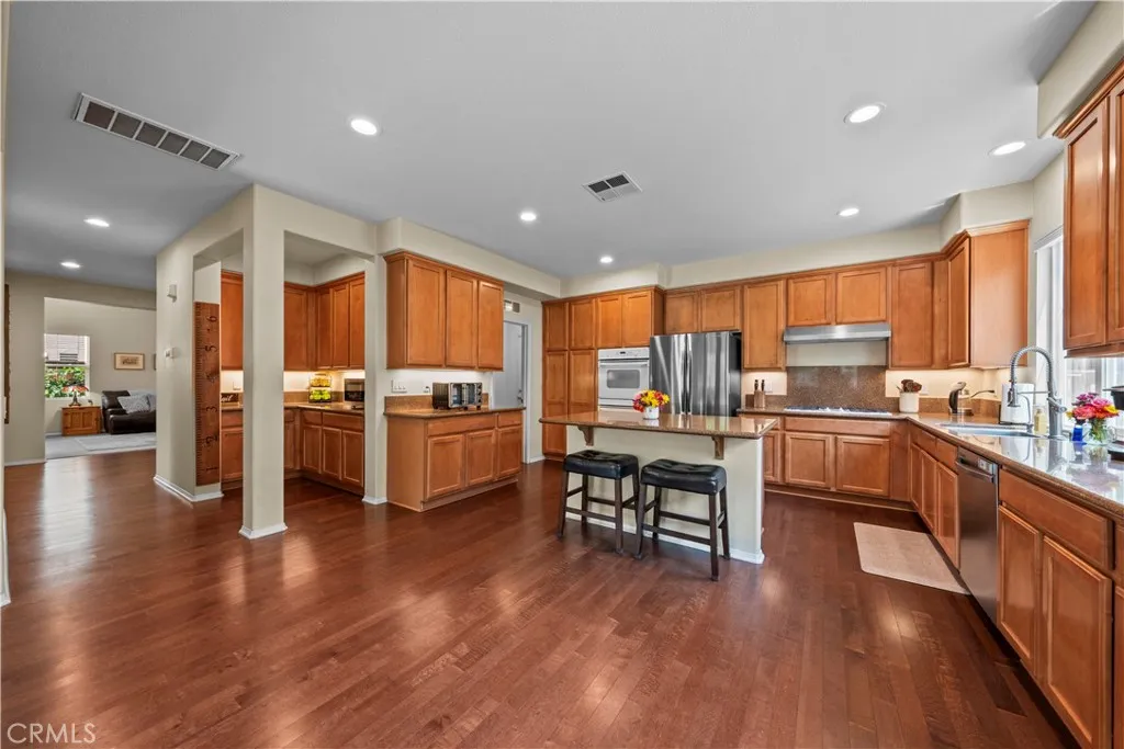 Temecula, California 92592, United States, 4 Bedrooms Bedrooms, ,3 BathroomsBathrooms,Residential,Active,173595