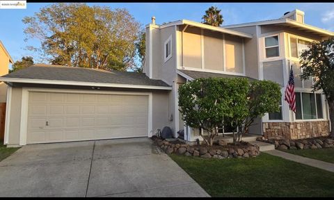 Photo of 5338 Sunrise Meadows Ln Ln, Oakley, CA 94561 (MLS # 41119168)