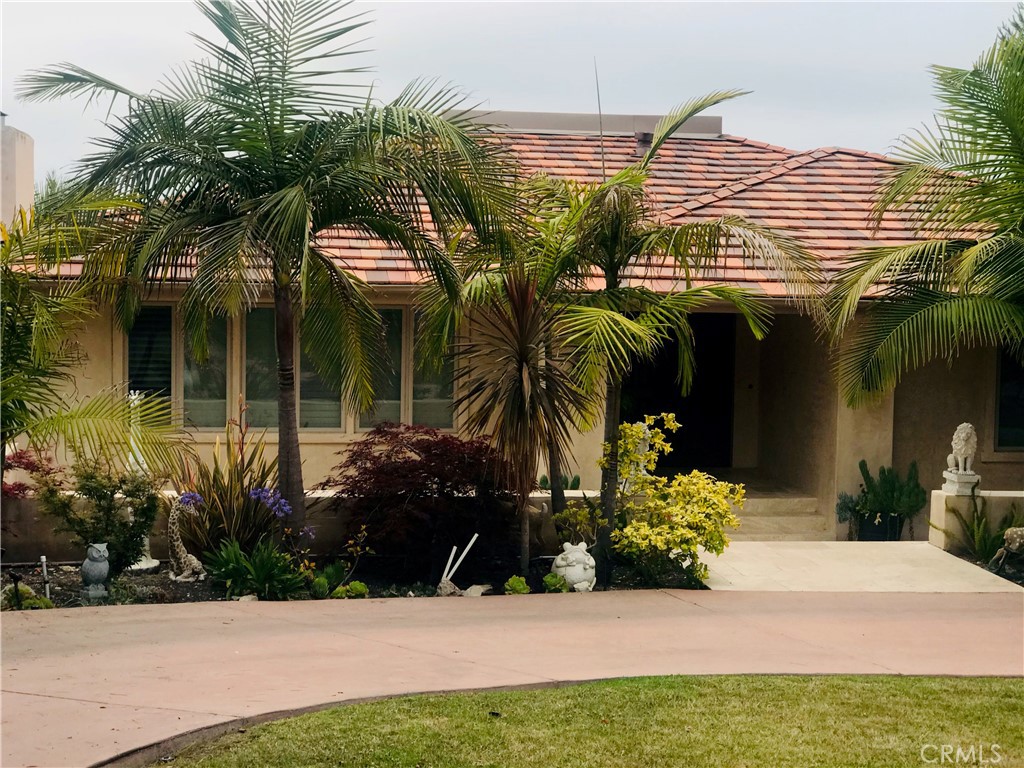 2725 Palos Verdes Drive W