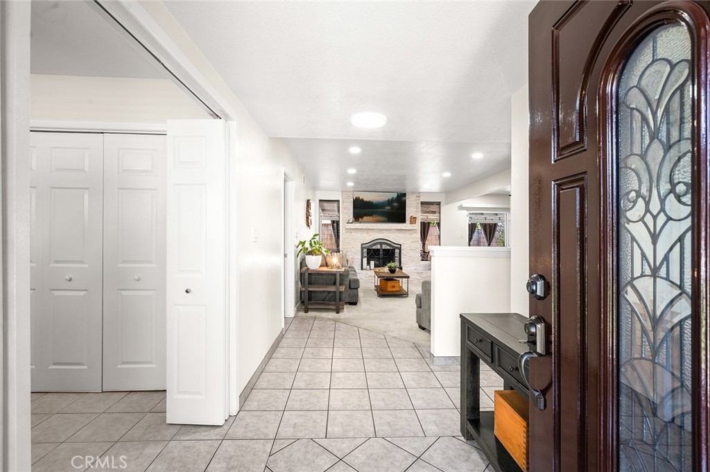 605 E Avenida De La Merced