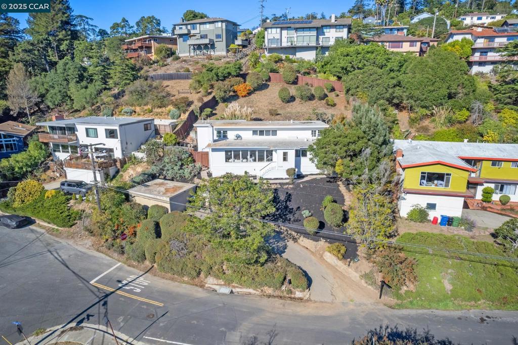 ARLINGTON ESTATE - Residential