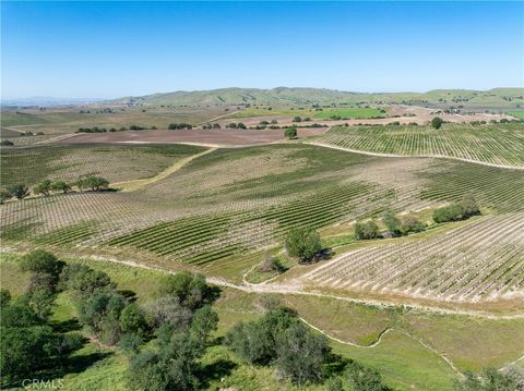 Tiny photo for 7310 Estrella Road, San Miguel, CA 93451 (MLS # NS26074522)