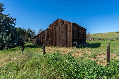 Tiny photo for 7310 Estrella Road, San Miguel, CA 93451 (MLS # NS26074522)