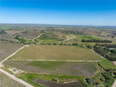 Tiny photo for 7310 Estrella Road, San Miguel, CA 93451 (MLS # NS26074522)