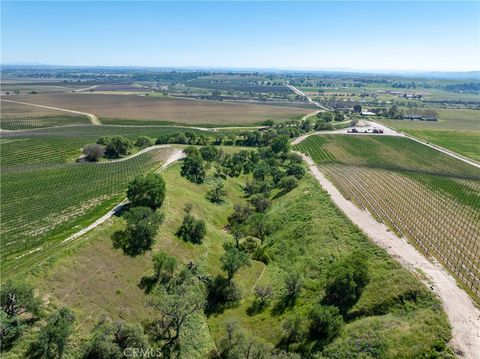 Tiny photo for 7310 Estrella Road, San Miguel, CA 93451 (MLS # NS26074522)