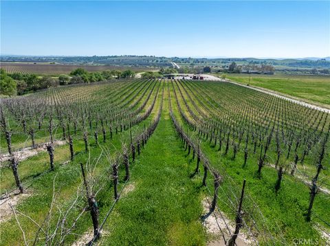 Tiny photo for 7310 Estrella Road, San Miguel, CA 93451 (MLS # NS26074522)