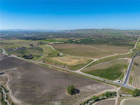 Tiny photo for 7310 Estrella Road, San Miguel, CA 93451 (MLS # NS26074522)