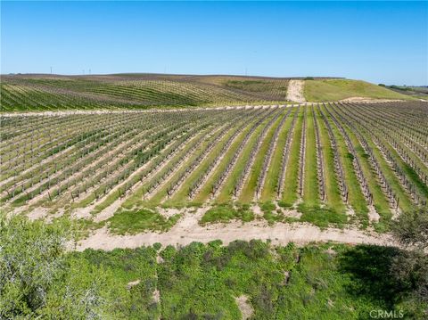 Tiny photo for 7310 Estrella Road, San Miguel, CA 93451 (MLS # NS26074522)