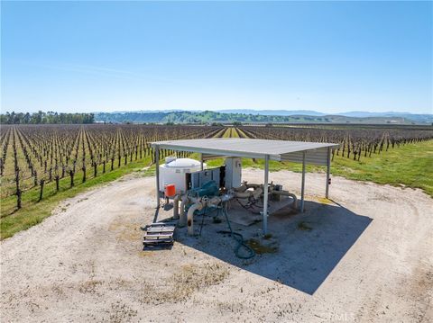 Tiny photo for 7310 Estrella Road, San Miguel, CA 93451 (MLS # NS26074522)