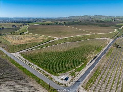Tiny photo for 7310 Estrella Road, San Miguel, CA 93451 (MLS # NS26074522)