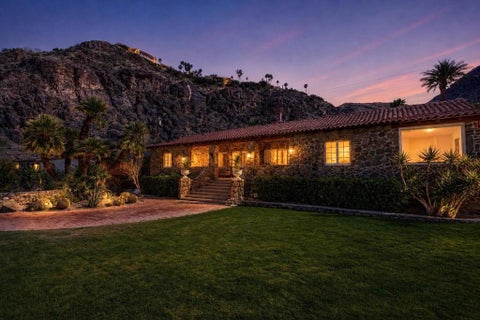Photo of 2350 S Araby Drive, Palm Springs, CA 92264 (MLS # 219145241DA)