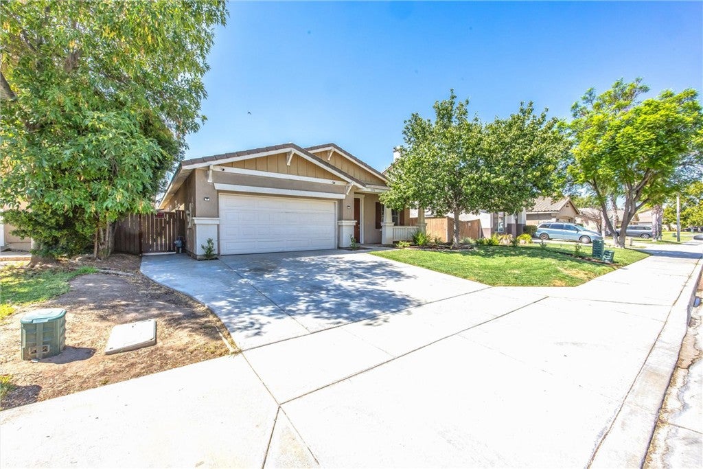 1295 Iris Trail