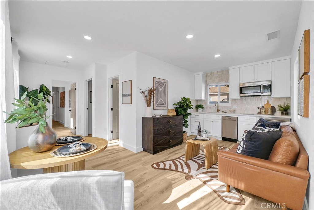 Wrigley Area (WR) - Residential