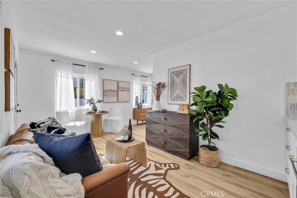 Wrigley Area (WR) - Residential