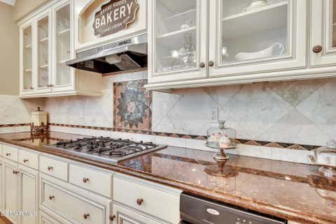Tiny photo for 645 Corte Estrella, Camarillo, CA 93010 (MLS # 226003239)