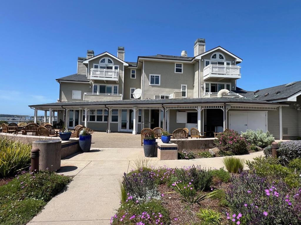 4100 Cabrillo Highway 101