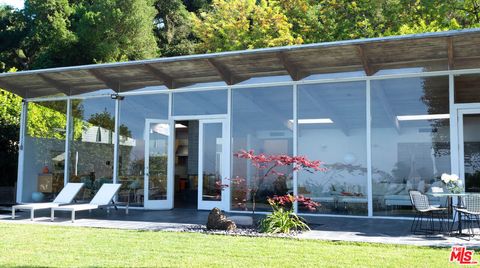 Photo of 15146 Mulholland Drive, Los Angeles, CA 90077 (MLS # 26666387)