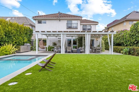 Photo of 653 S Citrus Avenue, Los Angeles, CA 90036 (MLS # 26866251)