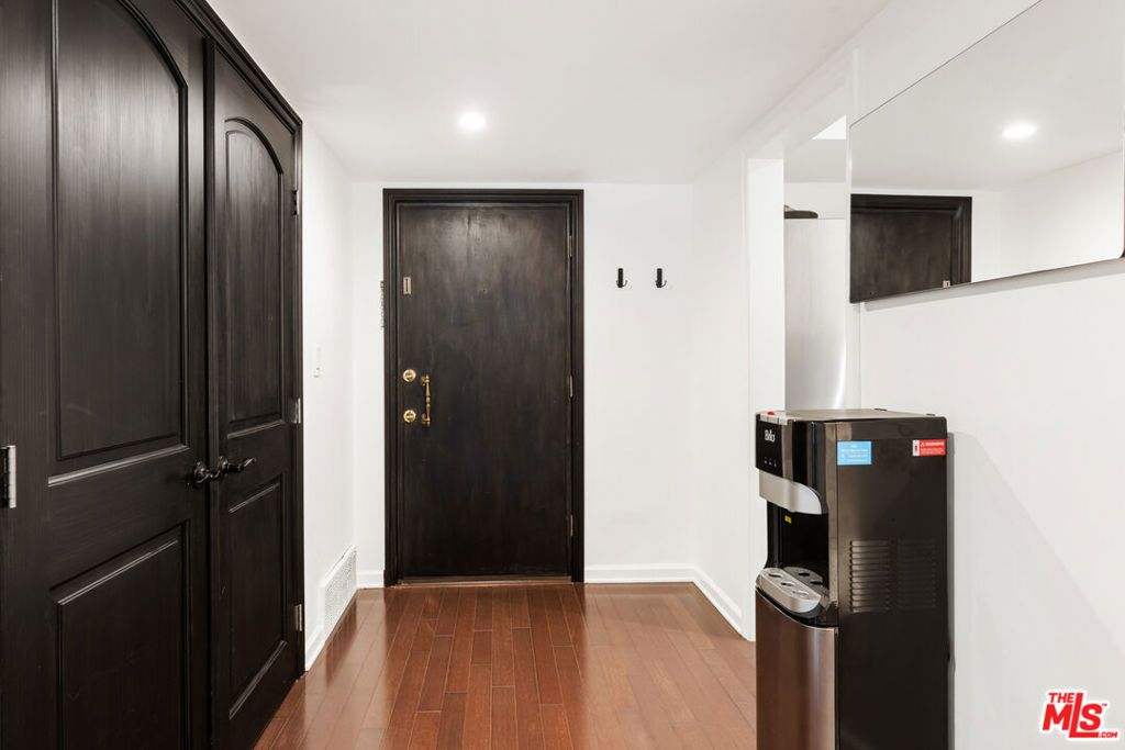 Photo of 6708 Hillpark Drive #302, Los Angeles, CA 90068 (MLS # 25600465)