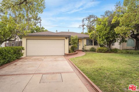 Photo of 3461 Military Avenue, Los Angeles, CA 90034 (MLS # 26779209)