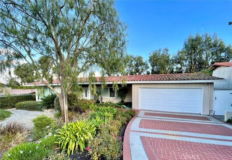 Photo of 1316 Granvia Altamira, Palos Verdes Estates, CA 90274 (MLS # SB26019764)