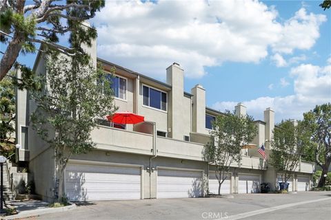 Photo of 15786 Midwood Drive #4, Granada Hills, CA 91344 (MLS # SR26075194)