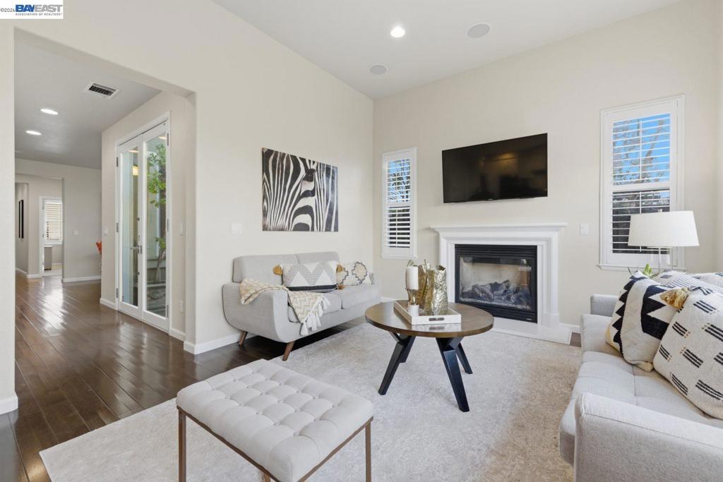 217 Wimbledon Ct