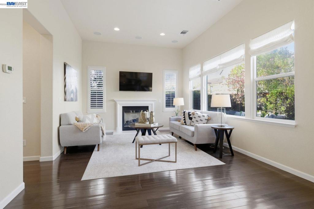 217 Wimbledon Ct