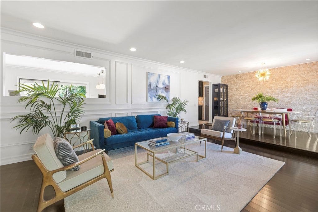1520 Rugby Cir