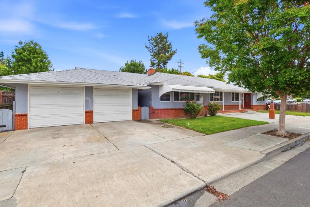 22596 Norwood Drive