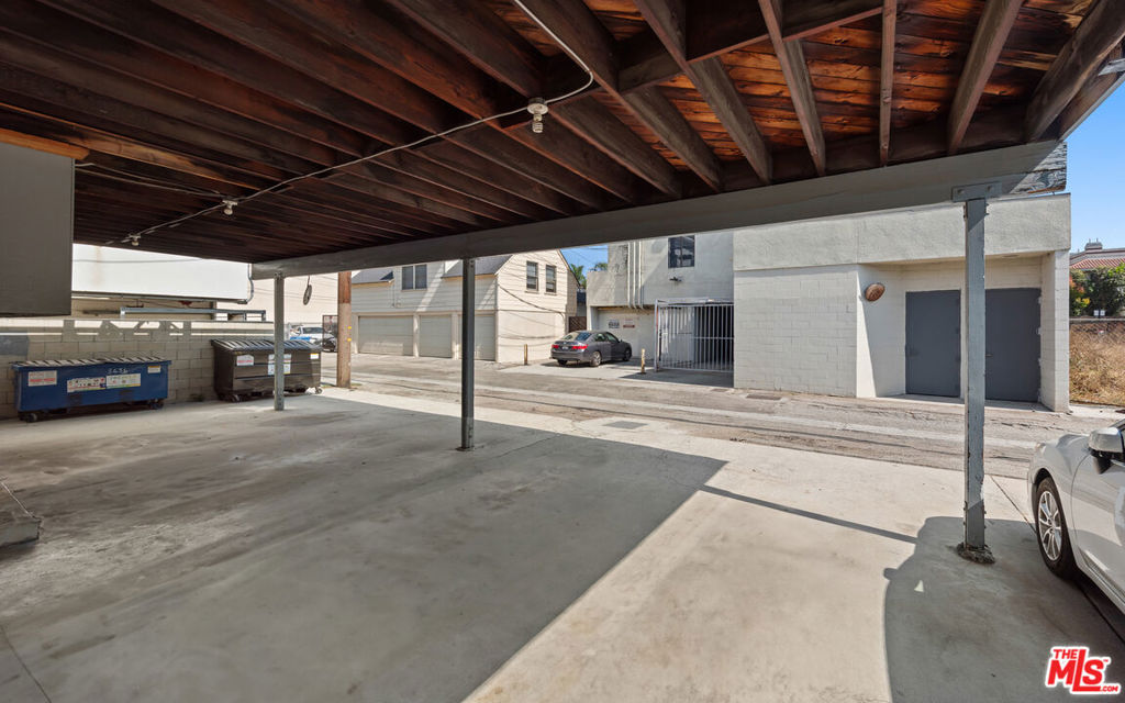 3636 Mentone Avenue