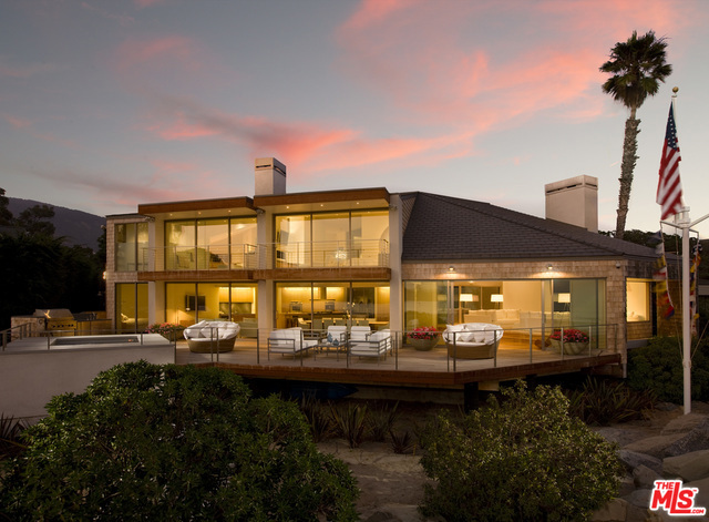 Breathtaking ocean & island views, stunning architecture and impeccable finishes combine to create a sophisticated beachfront lifestyle on coveted Padaro Lane. Offering a completely remodeled appx. 6,000 sqft 4 bed/4.5bath main residence, large guest house, lighted clay tennis court and plunge pool on expertly poised 1.13 acre lot with 79' of beach frontage.