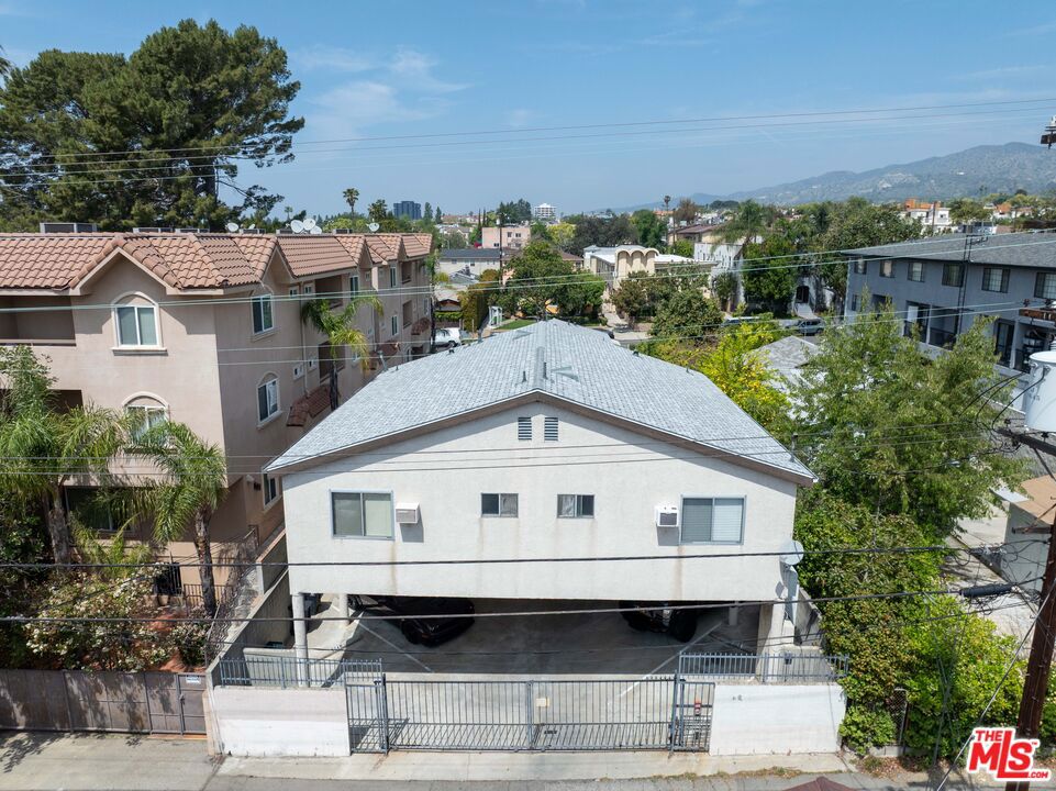 504 E Valencia Avenue