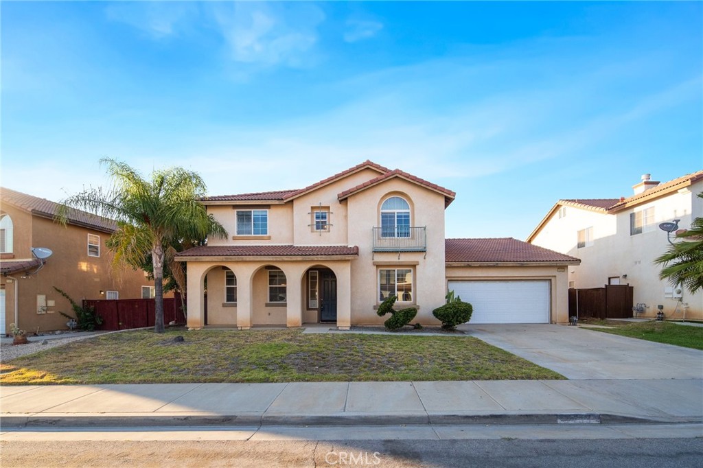 15453 La Casa Drive