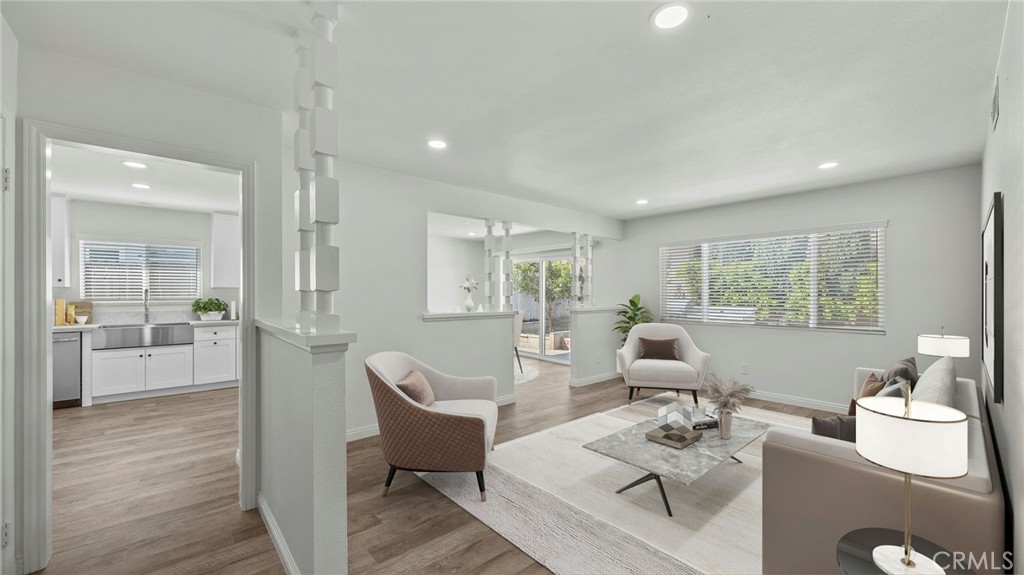 2288 Avenida Del Vista