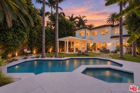 Photo of 14985 Valley Vista Boulevard, Los Angeles, CA 91403 (MLS # 26988467)
