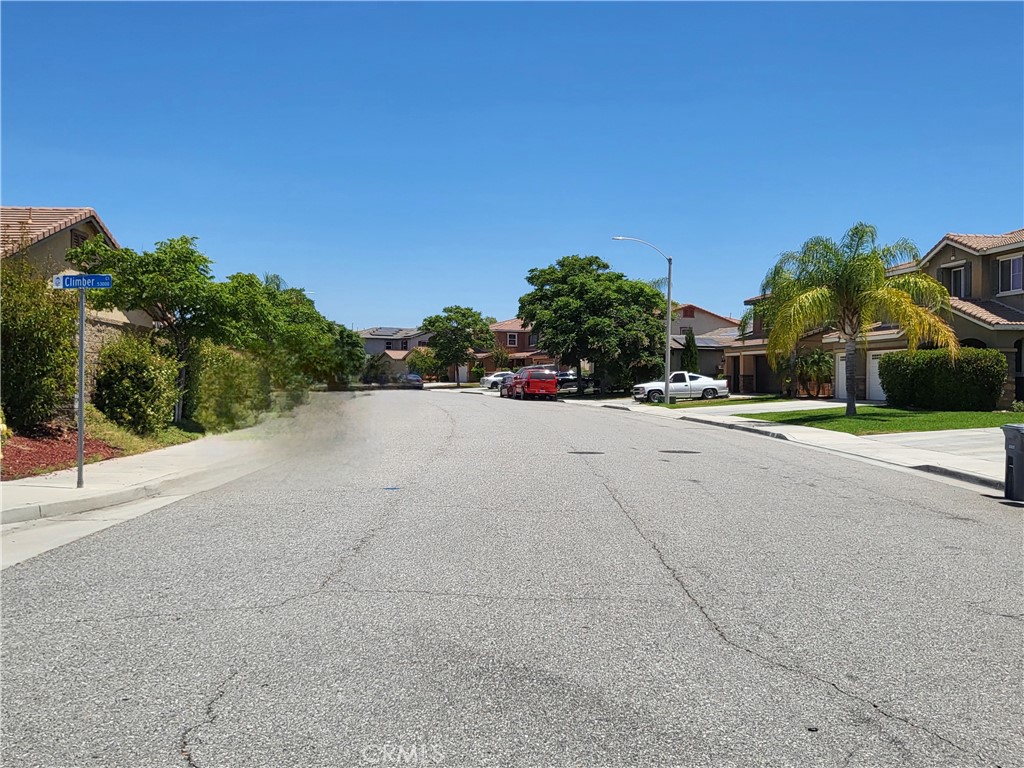 53020 Climber Court