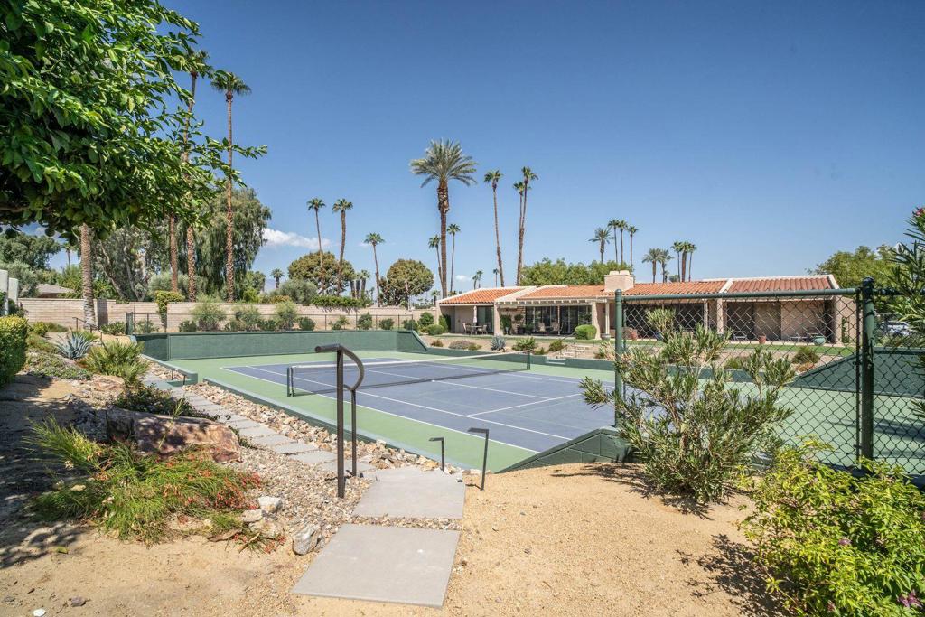 Dorado Villas - Residential