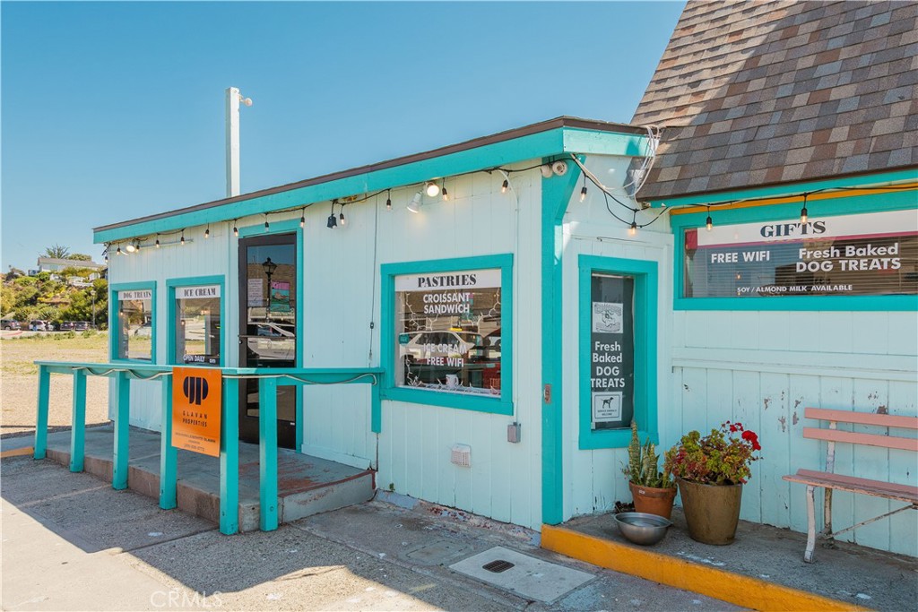 830 Embarcadero